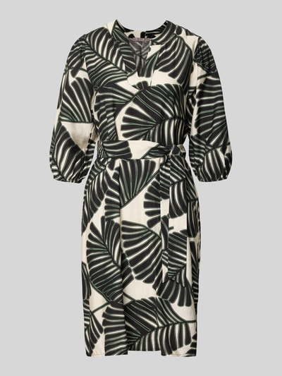 Produktfoto, Knielanges Kleid aus Viskose-Mix mit Tunika-Ausschnitt von Christian Berg Woman Selection, floraler Allover-Print in Schwarz und Creme, taillierte Passform, Halbarm, angenehme Textur.