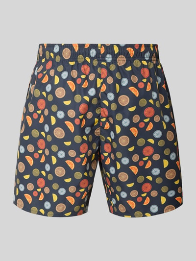 Produktfoto, Regular Fit Swimshorts mit Allover-Motiv-Print von Colmar Originals, buntes Obst-Motiv auf dunkelblauem Grund, elastischer Bund mit Tunnelzug, Textur glatt