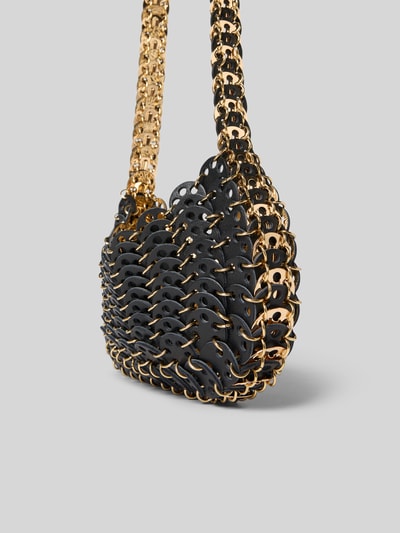 Produktfoto, Shoulder Bag in Ketten-Optik von Rabanne, schwarze und goldfarbene Glieder, rechteckige Form, strukturierte Oberfläche, offenes Hauptfach, 17x12x3 cm, Logo-Applikation innen