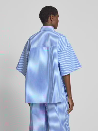 Essentiel Antwerp Oversized Hemdbluse aus reiner Baumwolle Modell 'HEMD' Hellblau 5