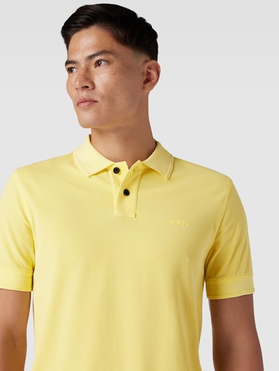 BOSS Orange Koszulka polo o kroju slim fit z detalem z logo model ‘Prime’ Żółty 3