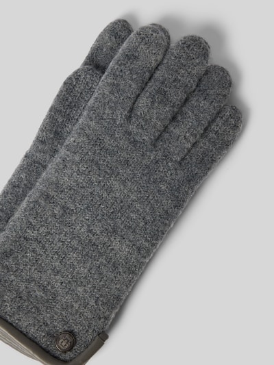 Produktfoto, Walkhandschuhe aus reiner Schurwolle von Roeckl, graue Strick-Optik, eingefasste Abschlüsse, Label-Detail, Damen Handschuhe