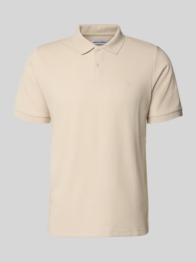 Produktfoto, beige heren poloshirt van Jack & Jones Regular Fit Poloshirt met structuurpatroon model 'AUSTIN', katoenmix materiaalmix, knoopsluiting, stitching, ruglengte maat M 69 cm.
