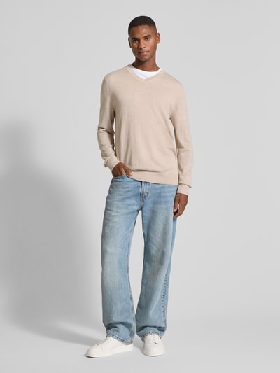 Christian Berg Men Gebreide pullover van een mix van merinowol met V-hals Zand gemêleerd - 1