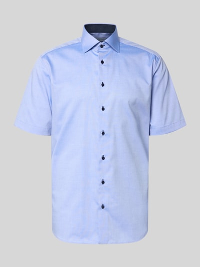 Produktfoto, Regular Fit Business-Hemd aus Baumwolle mit Kentkragen von ETERNA, hellblau, Knopfleiste, 1/2-Arm, glatte Textur