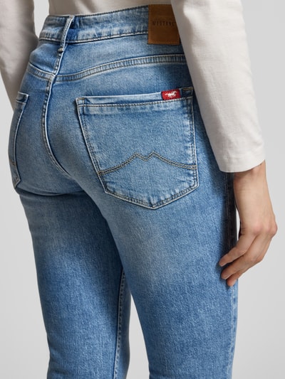 Mustang Jeansy o rozkloszowanym kroju z 5 kieszeniami model ‘Shelby’ Jeansowy niebieski 3