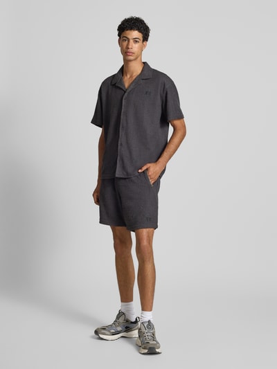 Redefined Rebel Sweatshorts mit Reißverschlusstaschen Modell 'ROBIN' Anthrazit 1