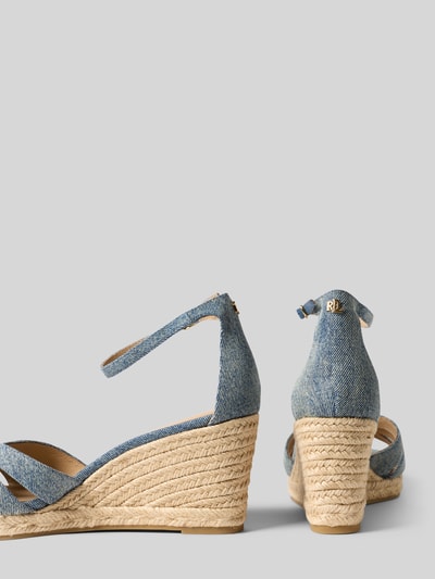 Produktfoto, Wedges in Denim-Optik von Lauren Ralph Lauren, niebieski bawełniany miks, zaokrąglony nosek, sznurkowy koturn, logo z boku