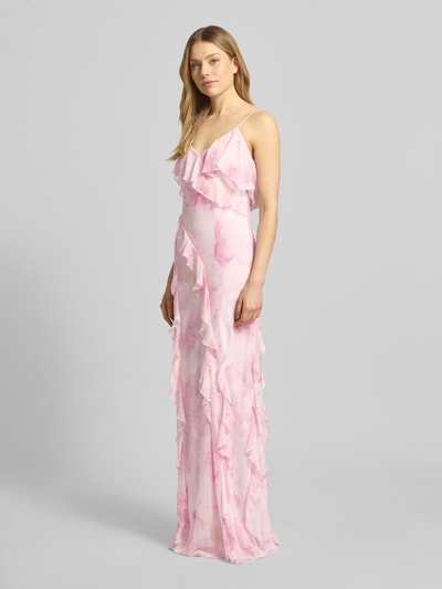 Frauenmodel trägt Slim Fit Maxikleid mit Rüschenbesatz von Jake*s Cocktail mit Allover-Print, V-Ausschnitt, Spaghetti-Trägern, Ganzkörperansicht von vorne.