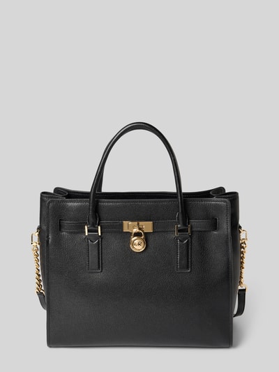 Produktfoto, schwarze Handtasche mit Tragehenkel Modell 'HAMILTON' von MICHAEL Michael Kors, goldfarbene Details, Hauptfach mit Reißverschluss, Schulterriemen, Label-Detail, Innenfach mit Reißverschluss, 37 cm Breite, 32 cm Länge, 12 cm Tiefe, 47 cm Länge Schulterriemen
