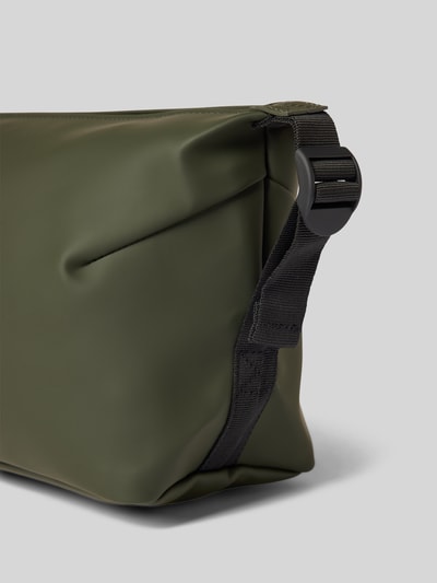 RAINS Tasche mit Reißverschluss Modell 'Hilo' Oliv 2