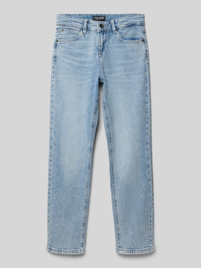 Produktfoto, Straight Fit Jeans mit Logo-Patch Modell 'Porter' van CARS JEANS van katoenmix, 5-pocketmodel, knoop- en ritssluiting, bandwijdte maat 140: 33 cm, binnenbeenlengte maat 140: 67 cm, lichtblauw met subtiele textuur