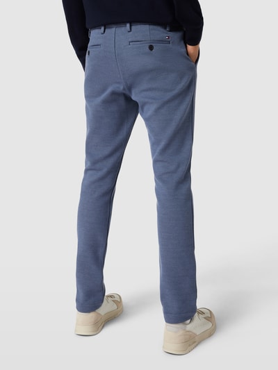 Tommy Hilfiger Spodnie o kroju slim fit z detalem z logo model ‘BLEECKER’ Granatowy 5