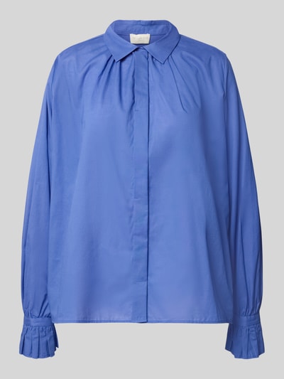 Productfoto, Bluse mit verdeckter Knopfleiste van Milano Italy in effen blauw, rechte fit, kentkraag, rüsjes aan mouw, puur katoen, textuur glad