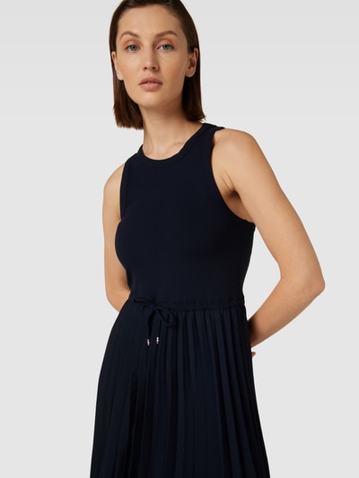 Tommy Hilfiger Midi-jurk met strikceintuur en plissévouwen Marineblauw - 3