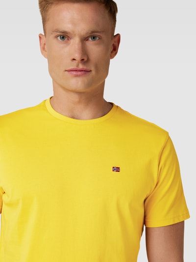 Napapijri T-shirt z wyhaftowanym logo model ‘SALIS’ Żółty 3