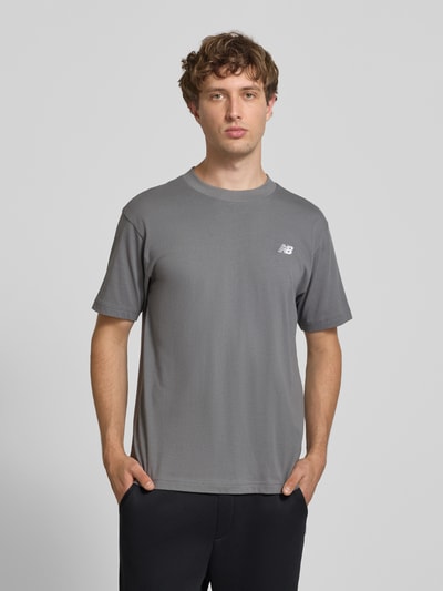 New Balance T-Shirt mit Logo und Rundhalsausschnitt Anthrazit 4