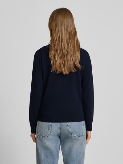 Gant Strickpullover aus Wolle mit Umlegekragen und V-Ausschnitt Marine 5