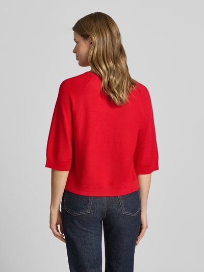 Vrouwenmodel draagt Relaxed Fit Pullover aus reiner Baumwolle van Marc O'Polo Denim, look: effen, korte raglanmouwen, ribtricot, puur katoen, rompzoom en mouwboord geribd, ganzkörperansicht rückansicht.