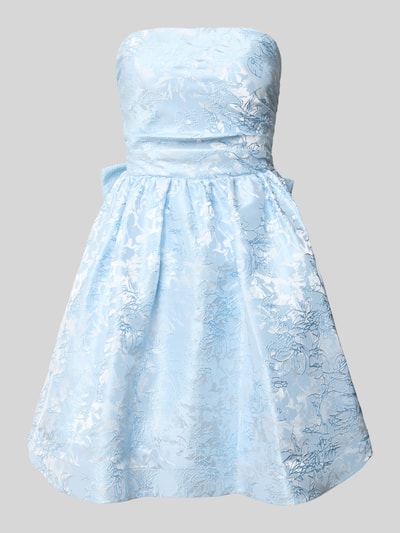 Produktfoto, Cocktailkleid im Off-Shoulder-Look von Hey Kyla, hellblauer Satin mit floraler Struktur, taillierter Schnitt, Reißverschluss, Minilänge