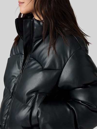 Levi's® Boxy Fit Steppjacke mit Stehkragen Anthrazit 3