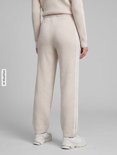 adidas Originals Spodnie dresowe z wysokim stanem z lampasami Beżowy 5