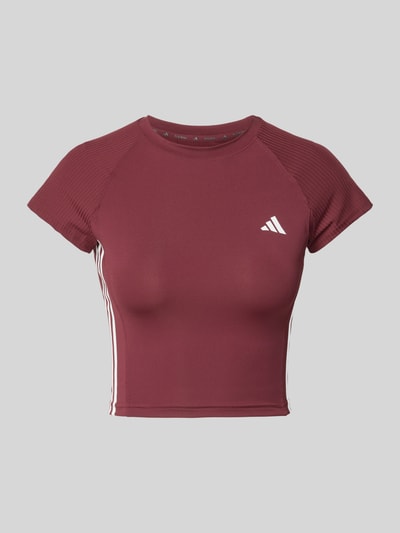 ADIDAS SPORTSWEAR Cropped T-Shirt mit Label-Print Aubergine 1