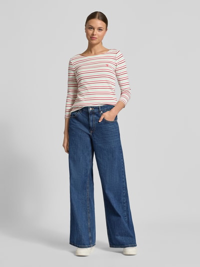 Vrouwenmodel draagt Regular Fit 3/4-Shirt aus Baumwoll-Mix van Tom Tailor met allover-streepprint, U-boothals en 3/4-mouwen, vooraanzicht volledig lichaam.