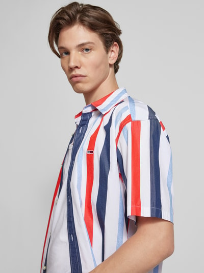 Tommy Jeans Koszula casualowa o kroju relaxed fit z naszywką z logo Biały 3