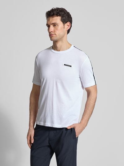EA7 Emporio Armani T-shirt w kroju regular fit z naszywką z logo Biały 4
