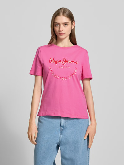 Pepe Jeans T-shirt z nadrukiem z logo model ‘RUMER’ Mocnoróżowy 4