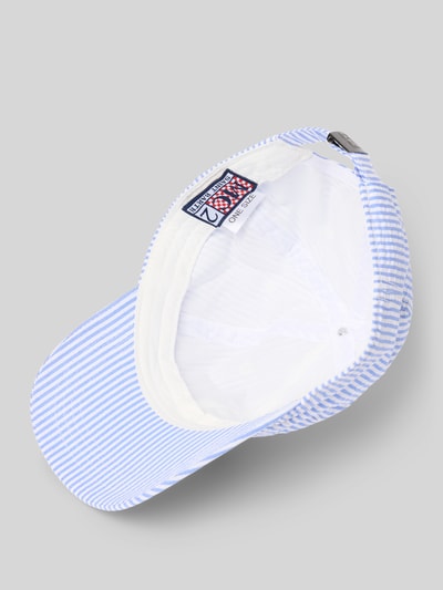 Produktfoto, czapka z daszkiem z wyhaftowanym logo Basecap mit Label-Stitching od MC2 Saint Barth, model 'BASEBALL', regulowana długość, daszek w białe i niebieskie paski
