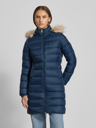 Tommy Jeans Płaszcz puchowy o kroju regular fit z wypełnieniem kaczym puchem Ciemnoniebieski 4