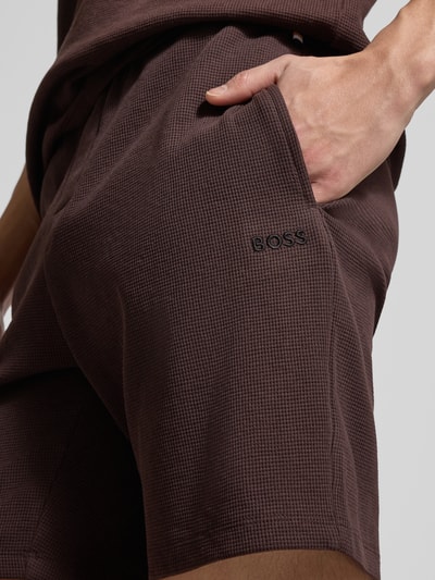 BOSS Regular Fit Sweatshorts aus Baumwoll-Mix Modell 'WAFFLE SHORTS' Mittelbraun 3