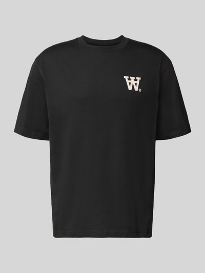Produktfoto, czarne T-Shirt z okrągłym dekoltem 'Liam' od Wood Wood, bawełna, krój regular fit, nadruk z logo, długość tyłu M: 69 cm