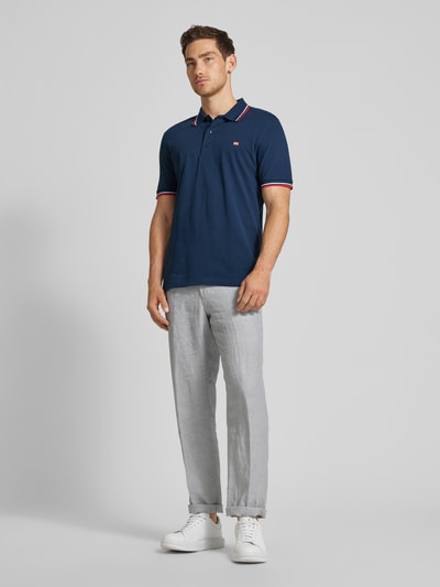 Christian Berg Men Poloshirt mit Label-Detail Dunkelblau 1