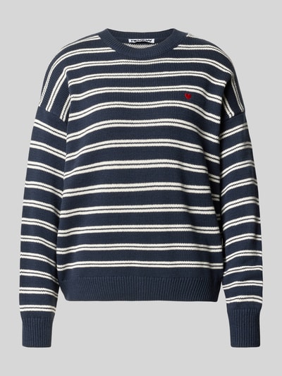 Produktfoto, Oversized Pullover aus Baumwoll-Mix von REVIEW, dunkelblau mit weißen Streifen, Strick-Optik, Rundhalsausschnitt