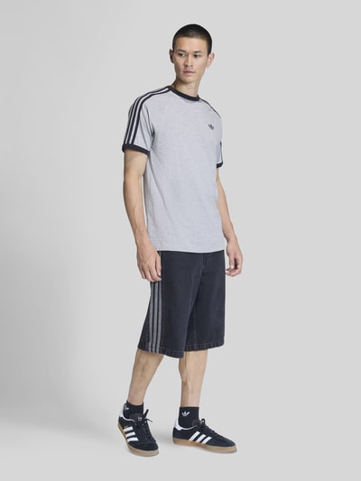 adidas Originals Regular Fit T-Shirt aus reiner Baumwolle Mittelgrau Melange 1