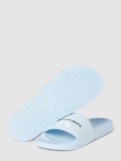 Calvin Klein Jeans Slides mit Label-Print Hellblau 5