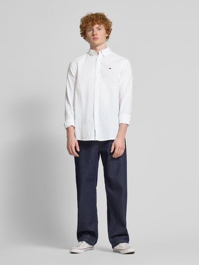 Tommy Jeans Regular fit vrijetijdsoverhemd van een mix van katoen en linnen met button-downkraag Offwhite - 1