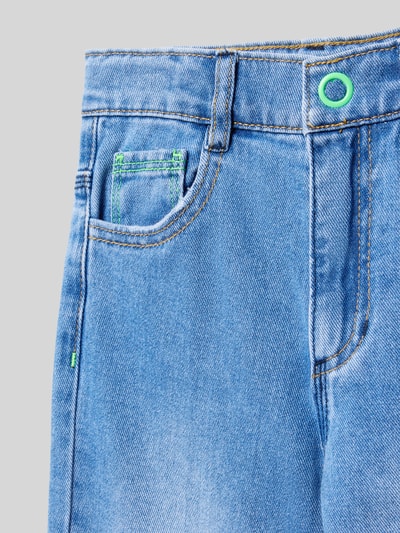 Productfoto, Jeans im Used-Look mit Eingrifftaschen van BILLIEBLUSH, puur katoen, regular fit, lichtblauw met groene details, context: kinderen
