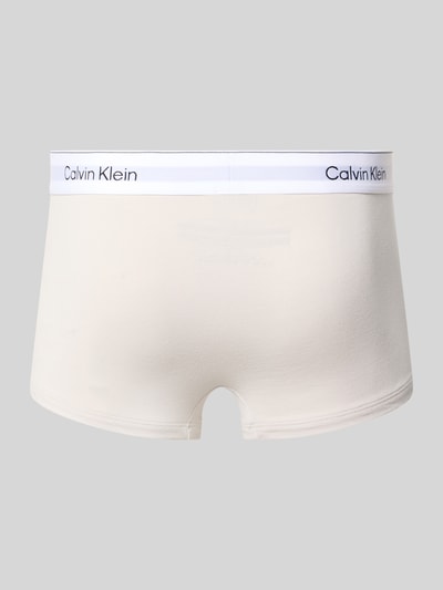 Produktfoto, jasne obcisłe bokserki z miękkiej mieszanki bawełny, modalu i elastanu, gładka struktura, model 'LOW RISE TRUNK 3PK' od Calvin Klein Underwear, Herren Pant & Trunk von Calvin Klein Underwear