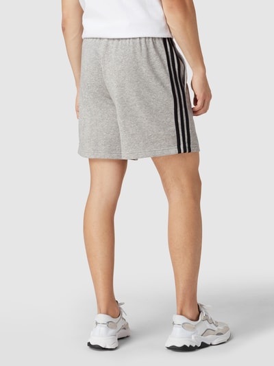 ADIDAS SPORTSWEAR Shorts mit Brand-Detail Mittelgrau Melange 5