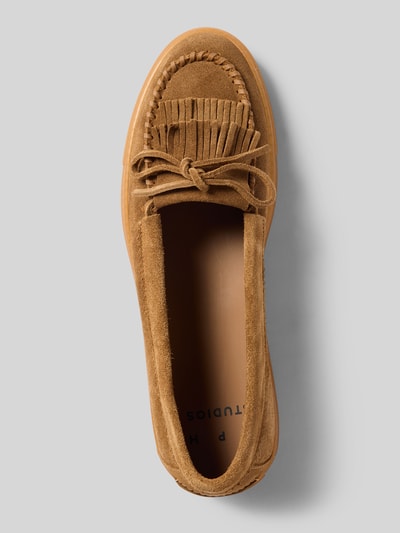 Produktfoto, Loafers aus Leder mit Gummisohle Modell 'CPH365' von Copenhagen, naturalna skóra, zaokrąglony czubek, zakładana przez głowę, gumowa podeszwa, wysokość obcasa w rozmiarze 40: 2 cm, wysokość cholewki w rozmiarze 40: 5 cm, szerokość w rozmiarze 40: 17 cm, brązowy kolor, widoczne z góry, gładka faktura z frędzlami