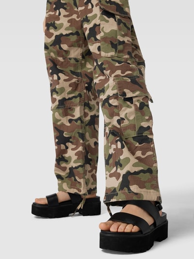 Review Baggy Cargo Pants in Cameo Schlamm 3