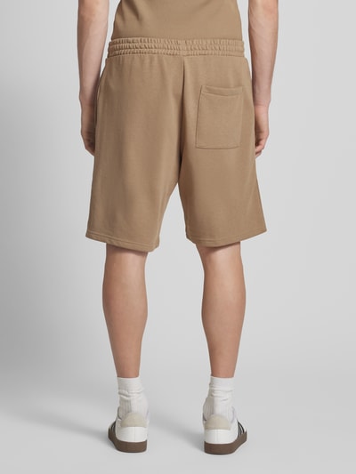 REVIEW Relaxed Fit Sweatshorts mit Label-Stitching Mud 5