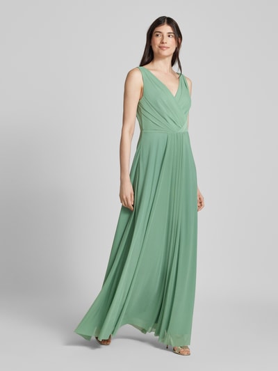 Christian Berg Cocktail Abendkleid mit Raffungen und V-Ausschnitt Gruen 1