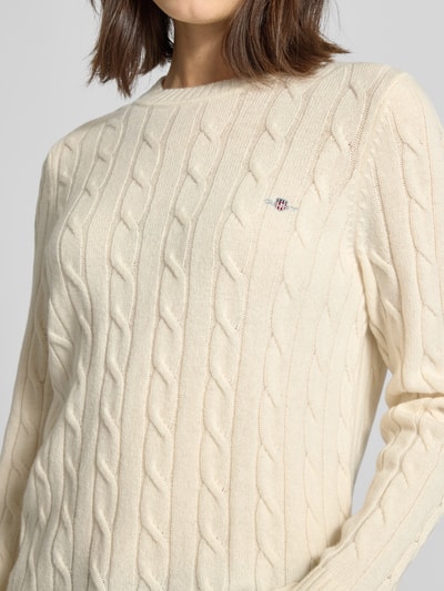 Gant Strickpullover mit Zopfmuster und Label-Stitching Offwhite 3