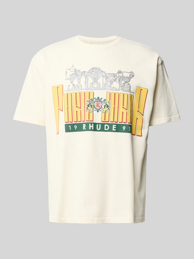 Produktfoto, Relaxed Fit T-Shirt aus Baumwolle von RHUDE, cremefarben mit buntem Label-Print, Rundhalsausschnitt, kurzärmelig, Rückenlänge 68 cm Größe M