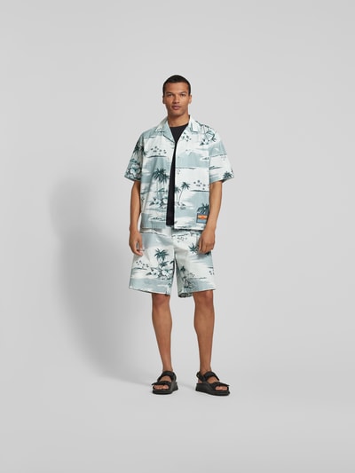 MAISON KITSUNE Shorts mit Allover-Print Hellgrau 1